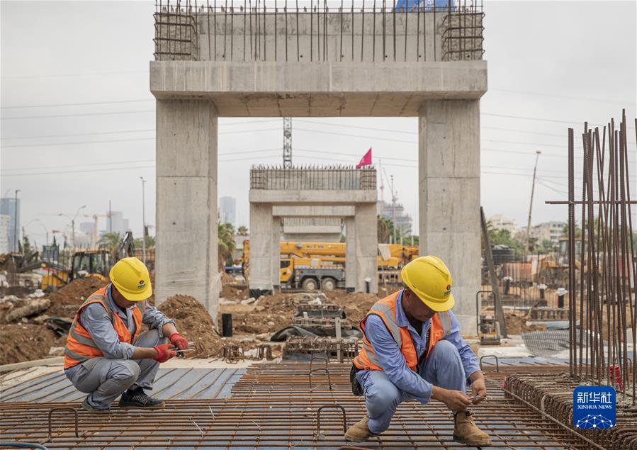 （國際·一周看天下）高溫下，特拉維夫輕軌建設(shè)正酣