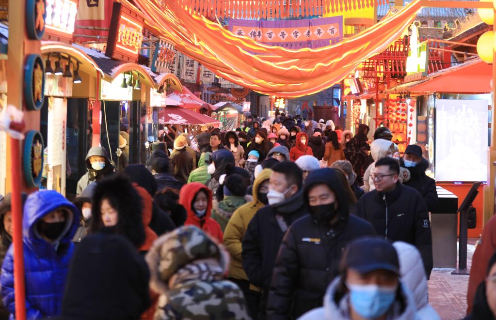 新華全媒＋丨遼寧沈陽：皇寺廟會年味濃 北市場里過大年