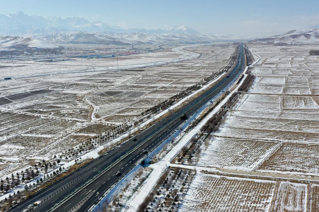 雪落烏鞘嶺