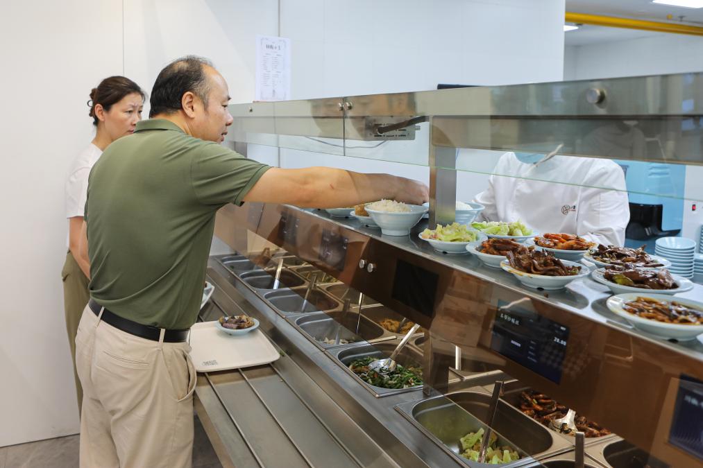 上海：市民食堂為城市增添“煙火氣”