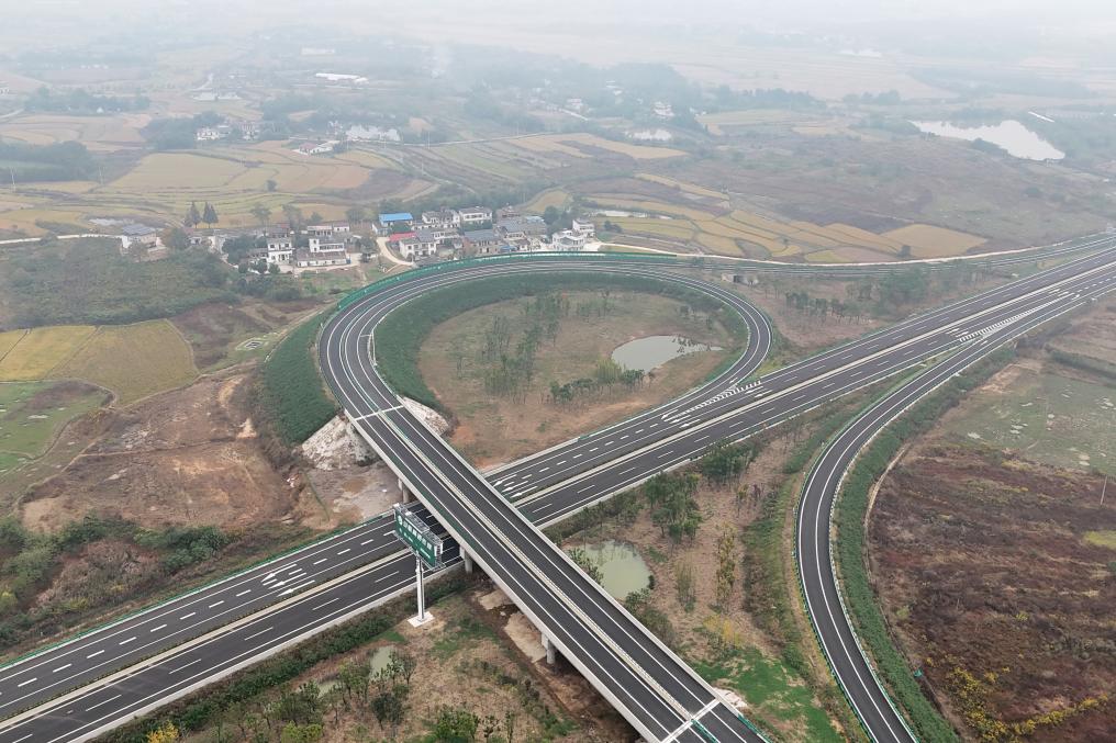 無岳高速通車運(yùn)營(yíng)