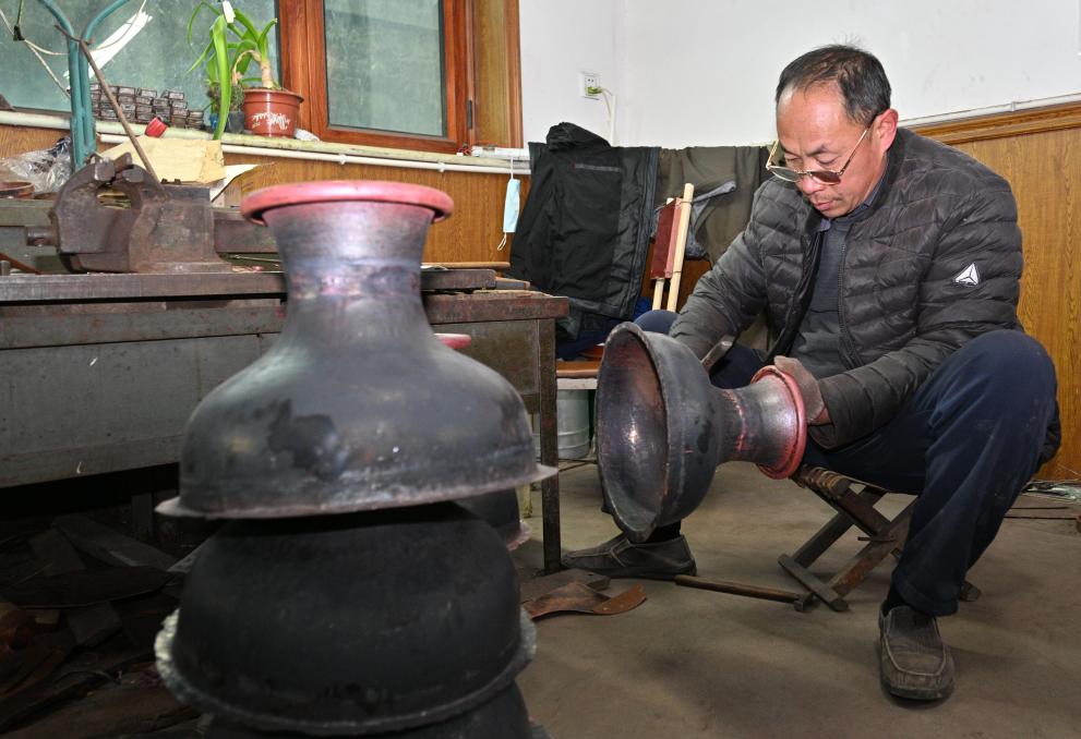 河北饒陽：景泰藍制造助力鄉(xiāng)村振興